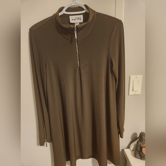 Hunter green half zipped Joseph Ribkoff long sleeve tunic style top - Picture 1 of 5